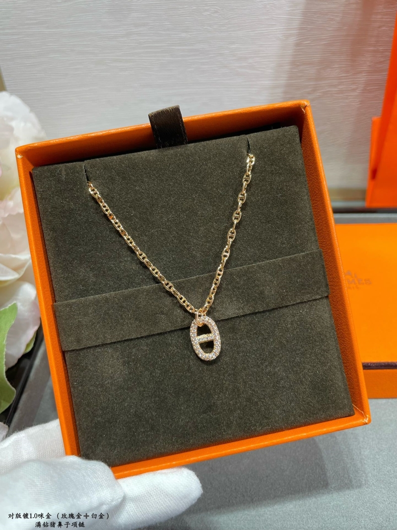 H**me5 necklaces